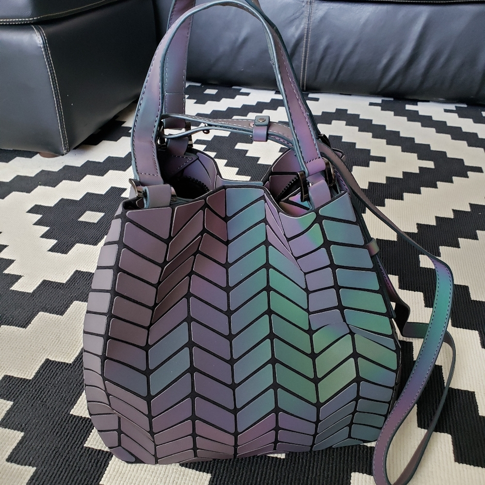 Holographic Covertible Bucket Bag - Picture 2 of 5